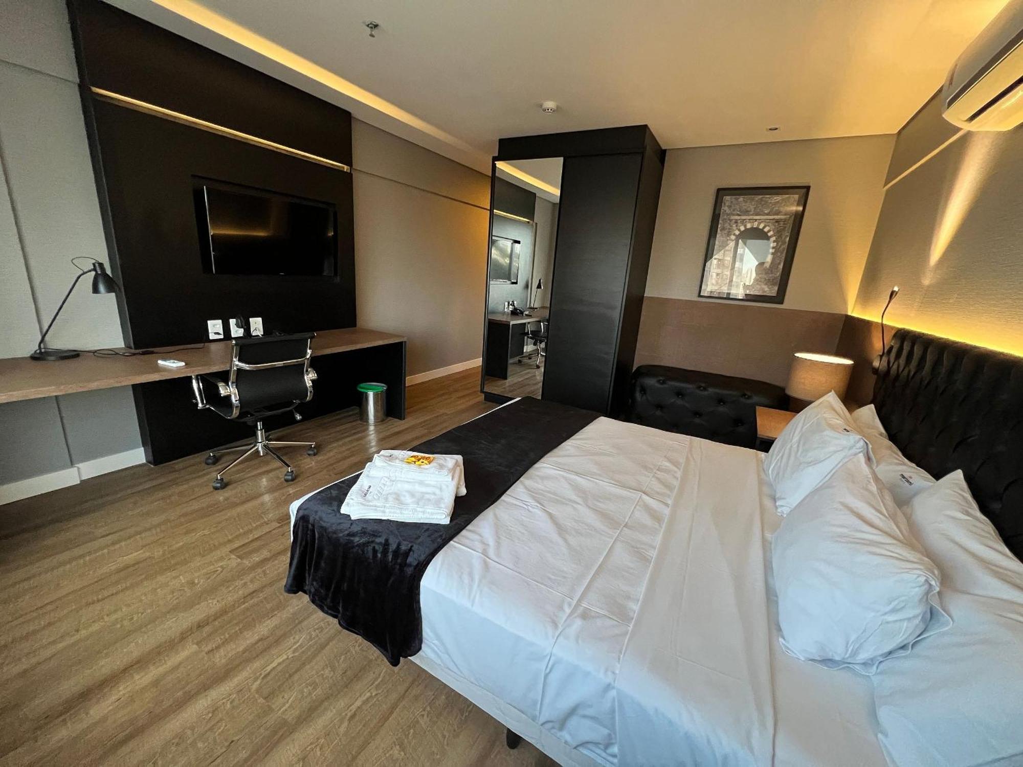 Quartos No Qs Marista กัวยาเนีย ภายนอก รูปภาพ